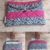 Pochette à livre de poche artisanale Modèle 3 mêlant imprimé graphique turquoise et fuchsia avec fleurs champêtres.