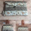 Pochette à livre de poche écoresponsable Modèle 11 matelassée taupe et beige, motifs marins coquillages, léopard et pois.
