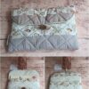 Pochette à livre de poche écoresponsable Modèle 4 matelassée beige et naturelle, ornée de motifs coquillages et éléments marins.