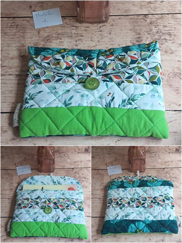 Pochette à livre de poche faite main Modèle 1 à motifs eucalyptus, bande vert pomme et fleurs vert canard.