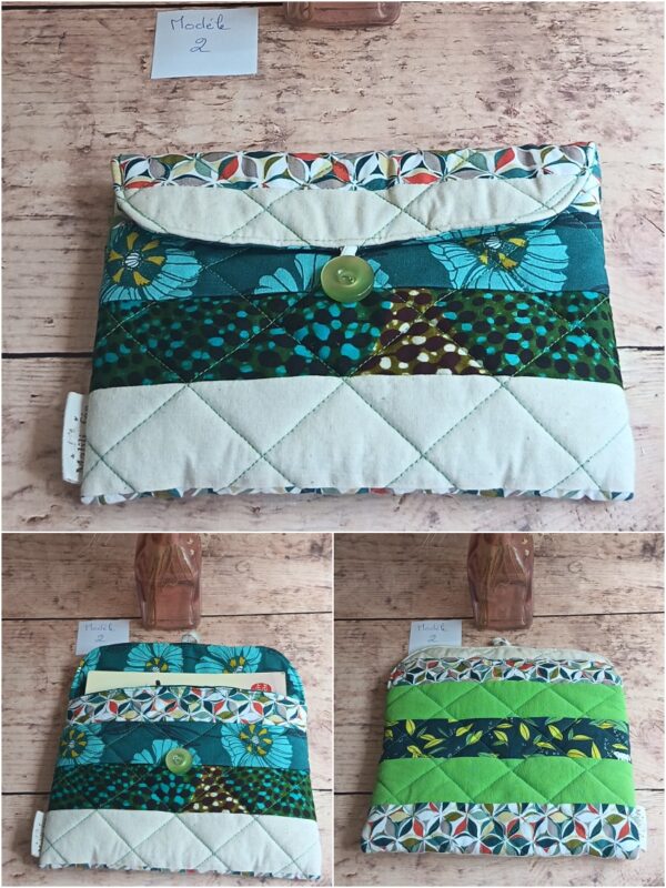 Pochette à livre de poche faite main Modèle 2 aux imprimés floraux vert canard, motifs mosaïque et détails vert pomme au dos.