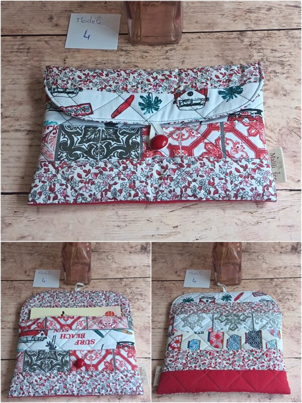 Pochette à livre de poche tissu Modèle 4 imprimé carreaux de ciment rouges et gris avec finitions fleuries.